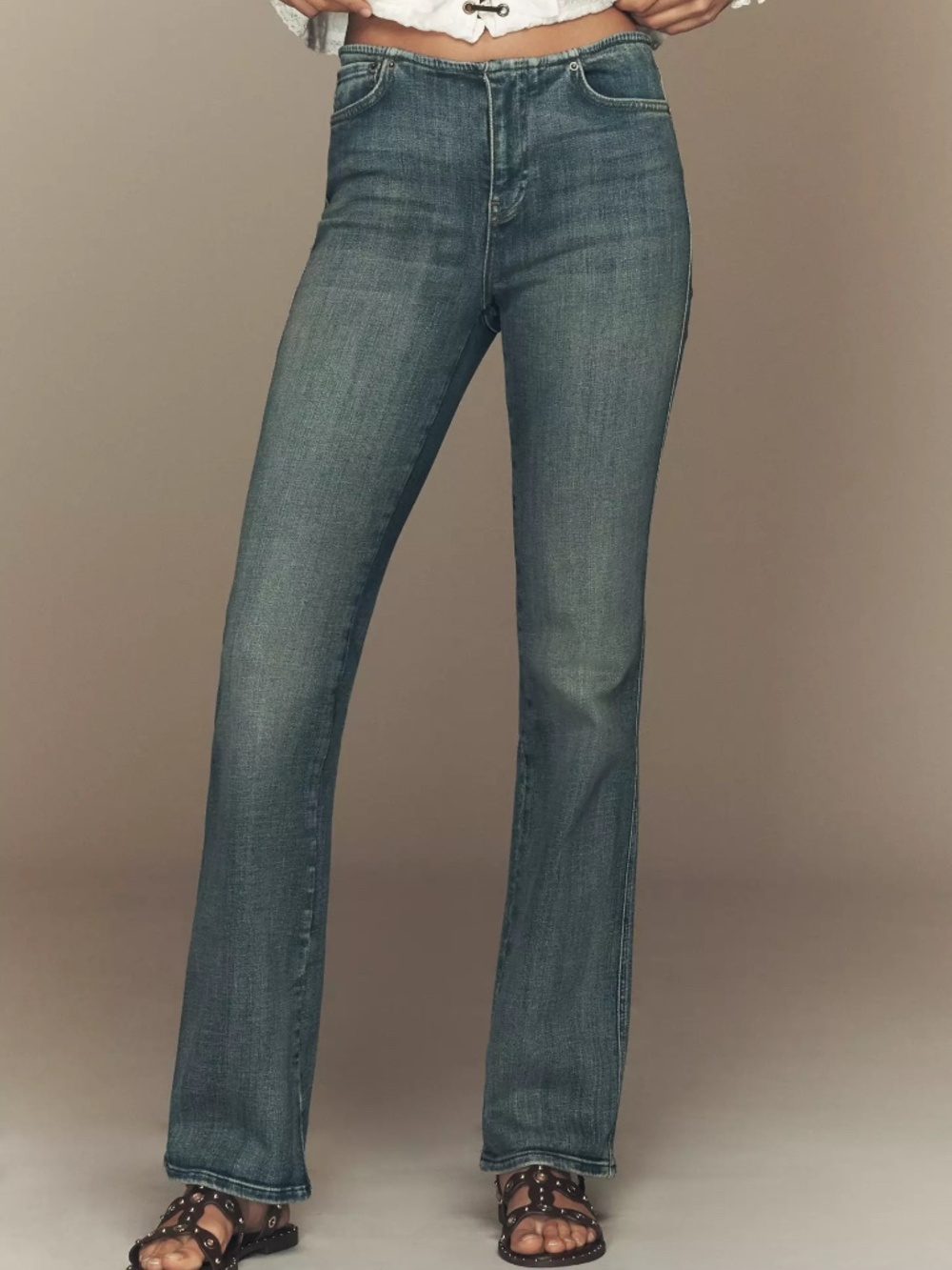 Anthropologie Pilcro Low-Rise Mini Bootcut Jeans in Medium Denim size 27 nwt